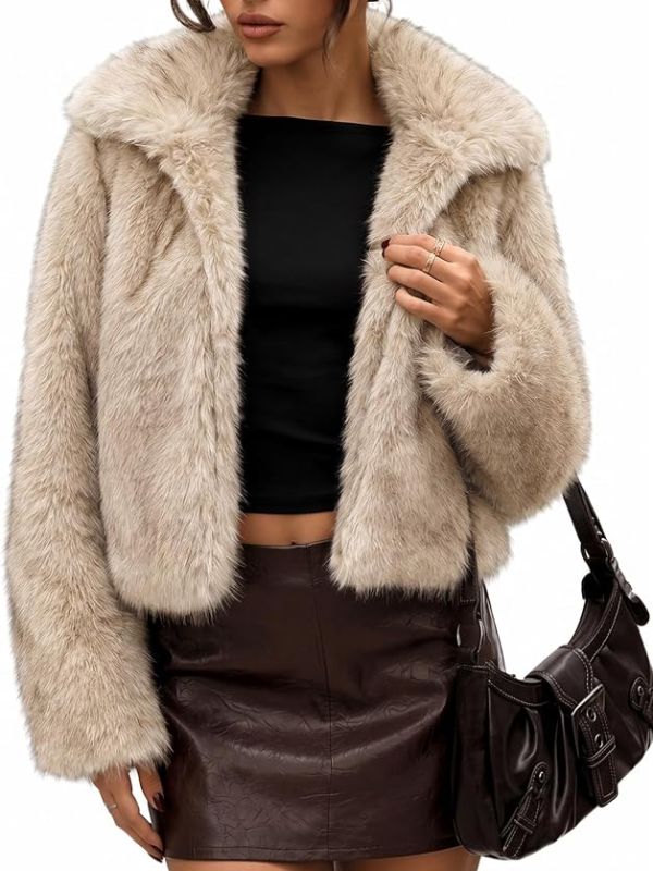 Product Coat Women Two-Tone Cropped Fluffy Jacket Image